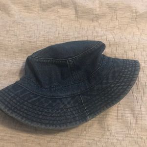 american eagle bucket hat